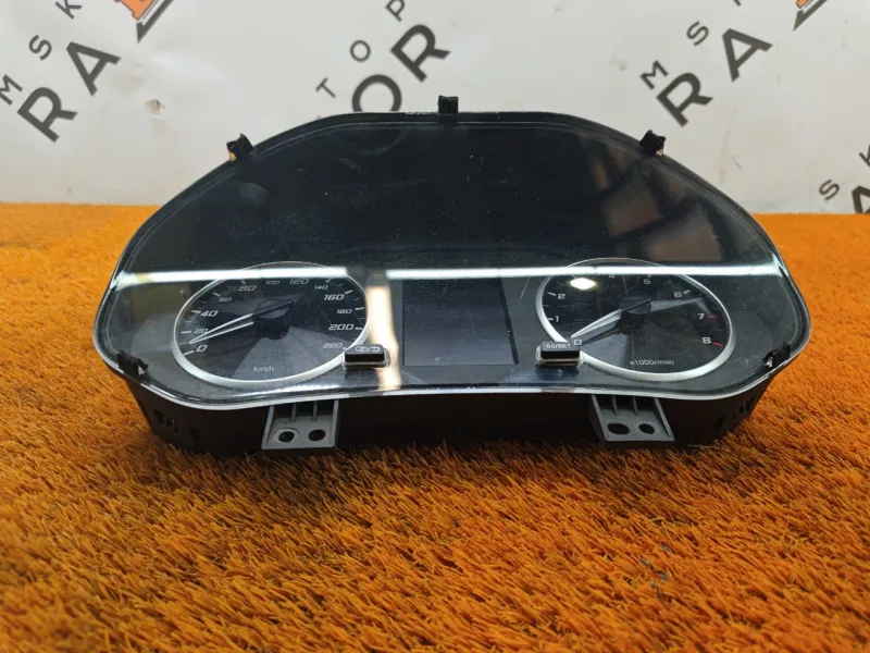 Панель приборов