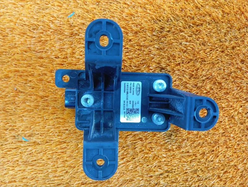 Датчик слепых зон Chery Tiggo 8 Pro 2023 704000633AA SQRF4J16C