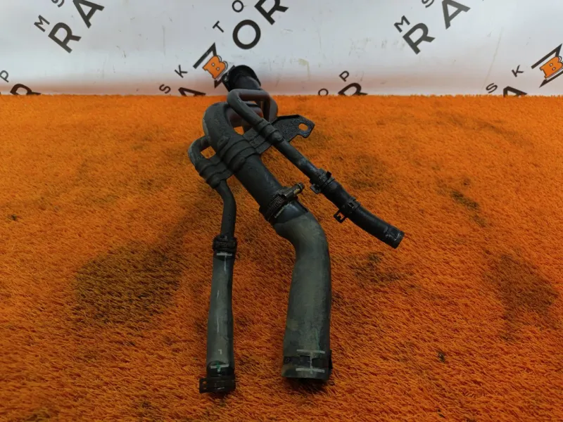 Горловина топливного бака