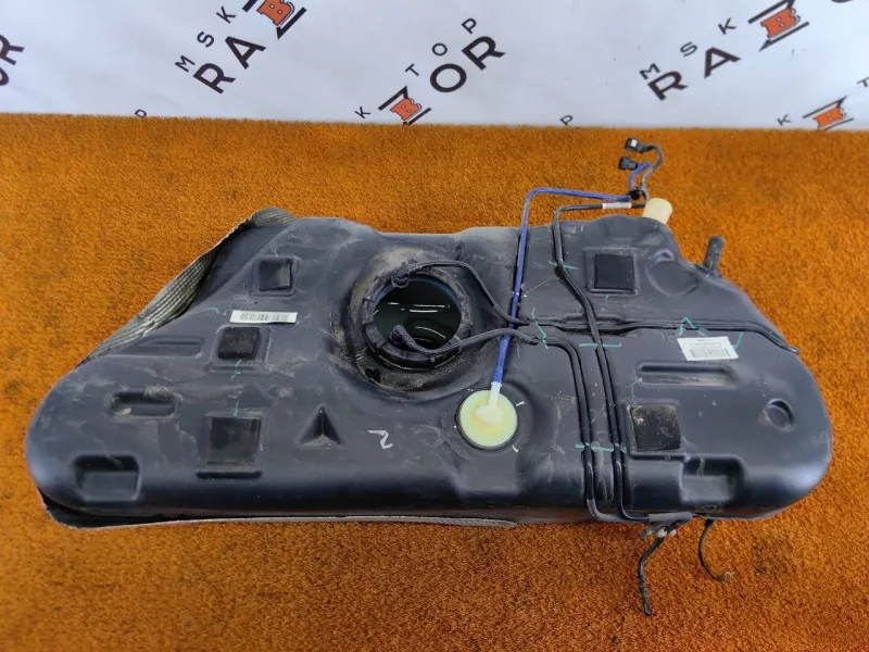 Бак топливный