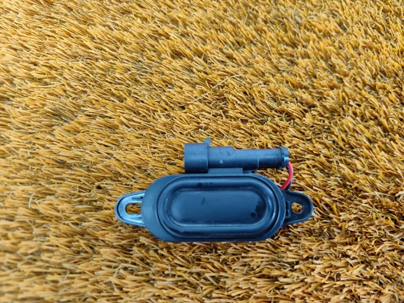 Кнопка багажника