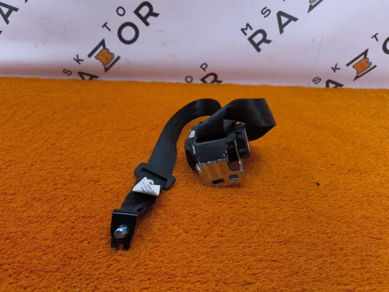 Ремень безопасности