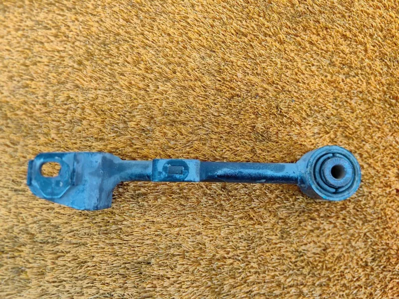 Рычаг подвески