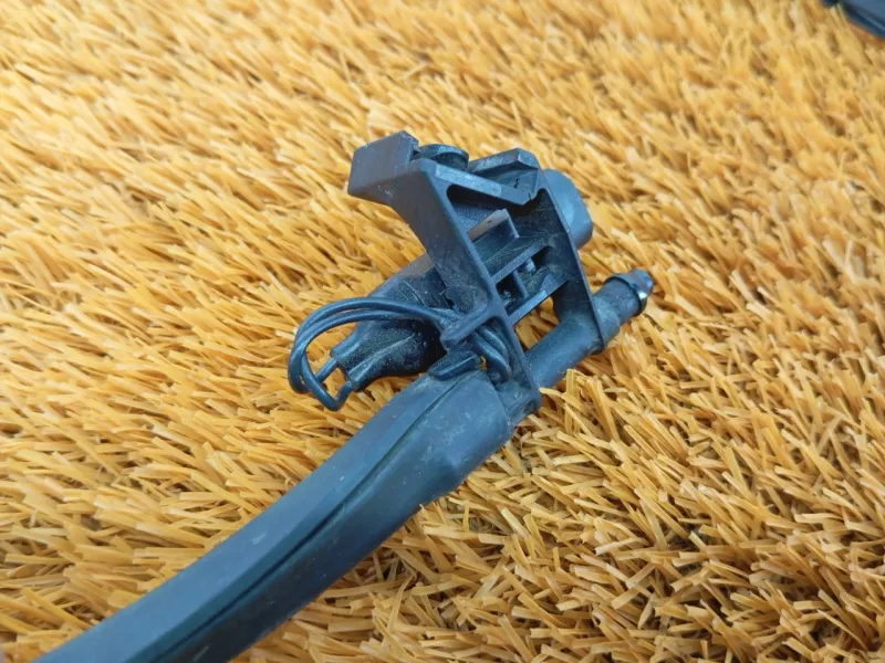 Форсунка стеклоомывателя