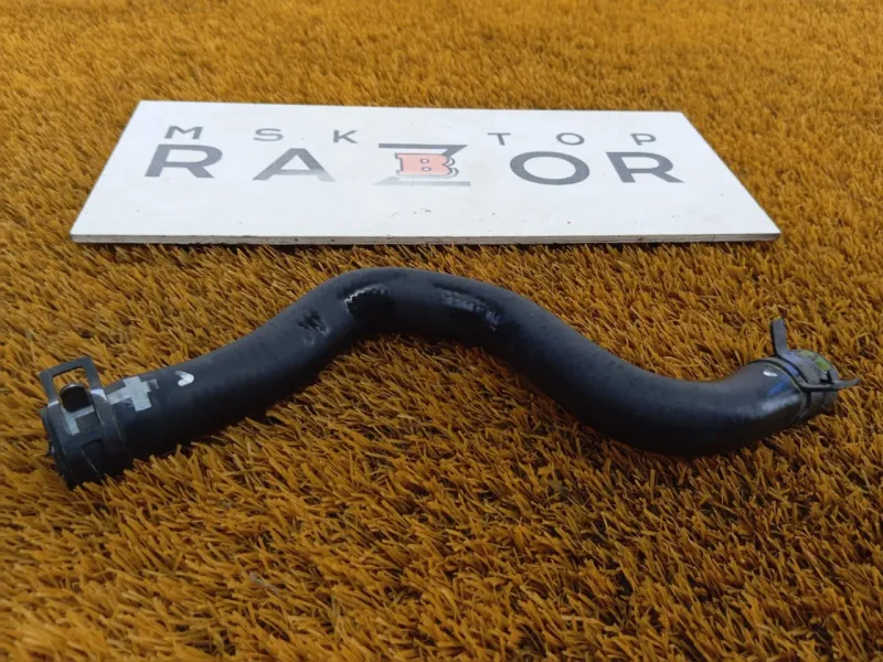 Патрубок отопителя