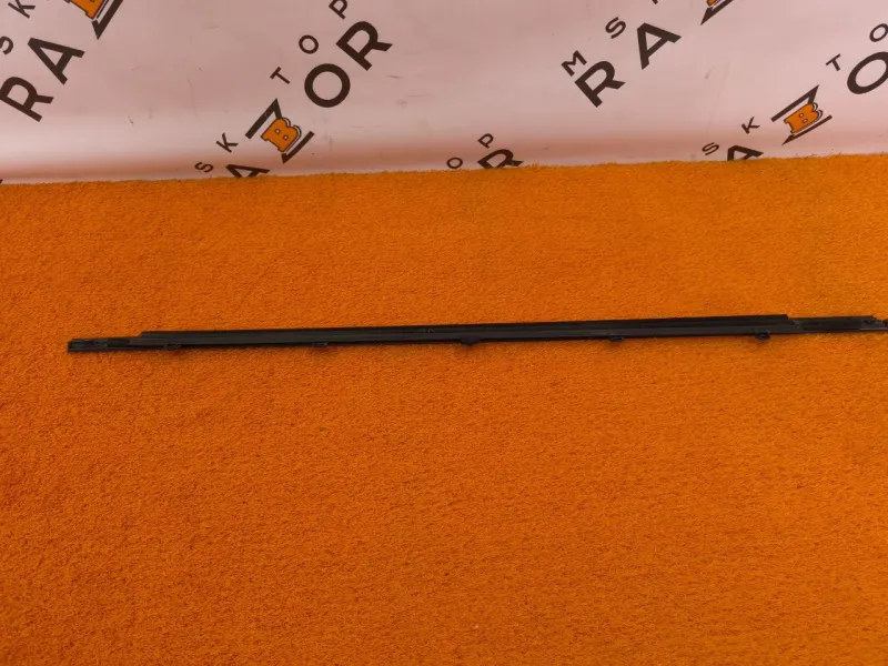 Молдинг стекла