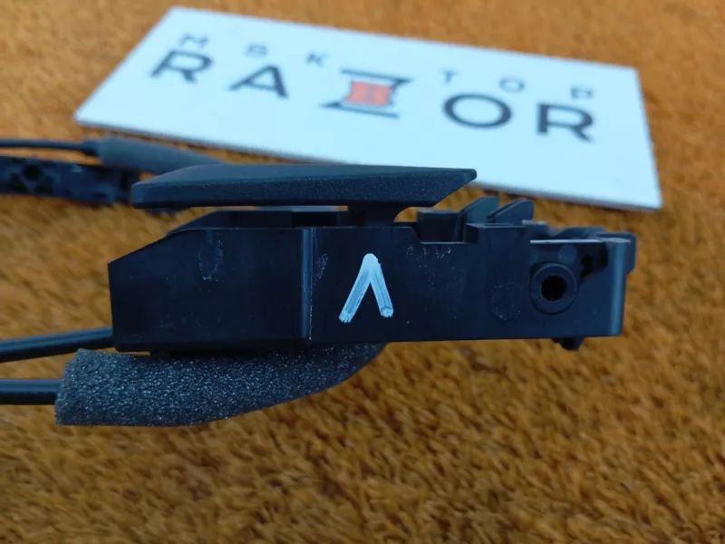 Ручка откидывания заднего сиденья BMW X3 2018 51477424731 G01 B47, левая