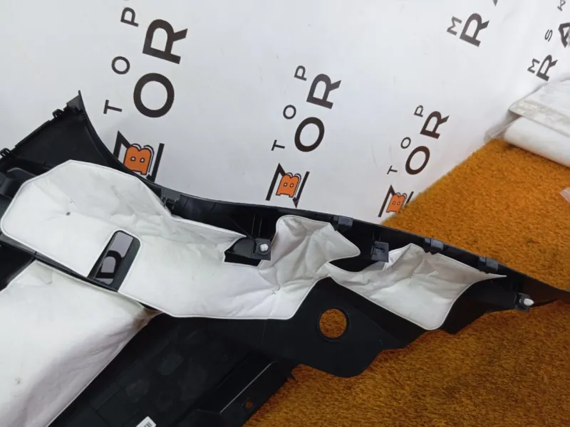 Обшивка багажника