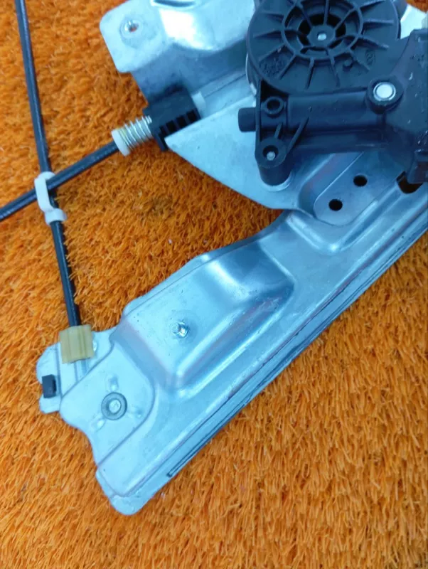 Стеклоподъемник