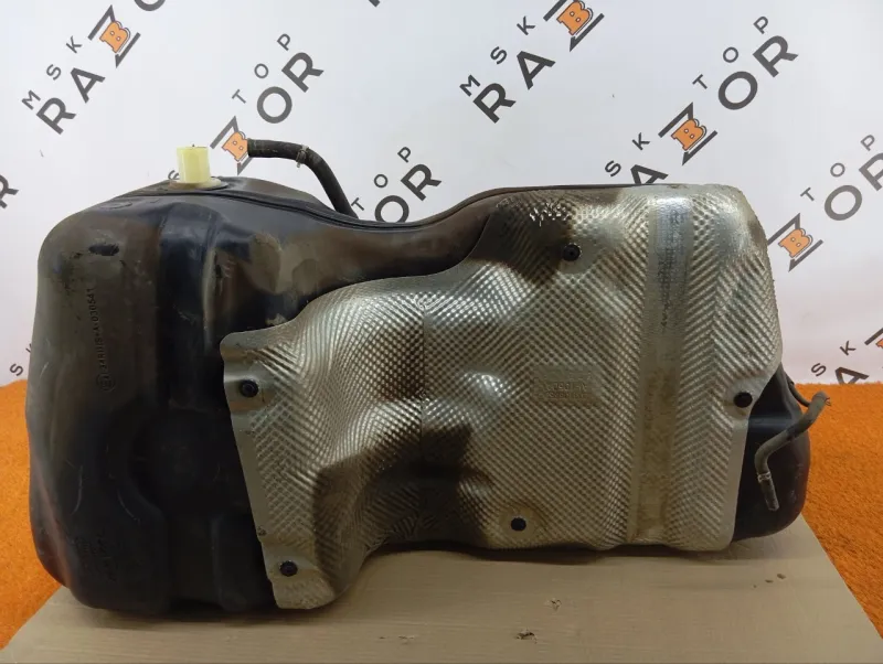 Бак топливный