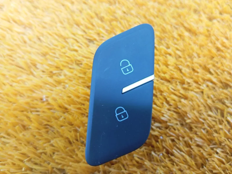 Кнопка центрального замка