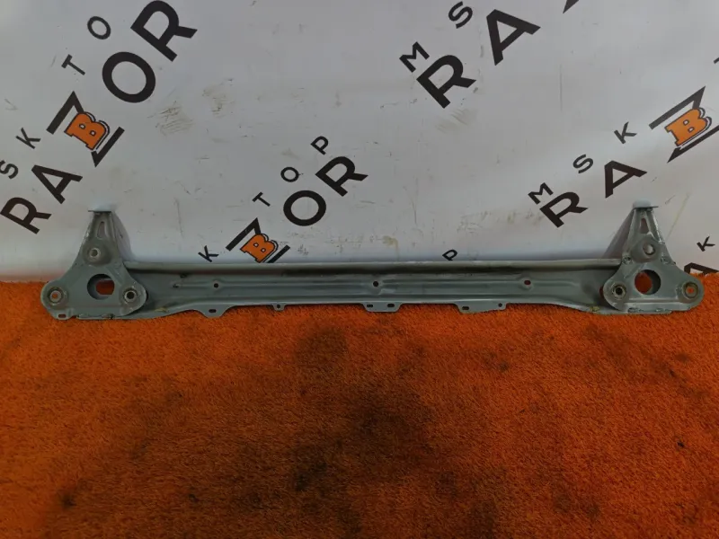 Усилитель бампера