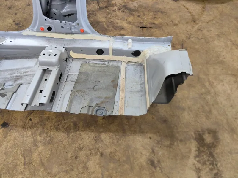 Порог с центральной стойкой