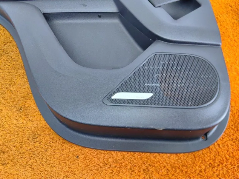 Обшивка двери