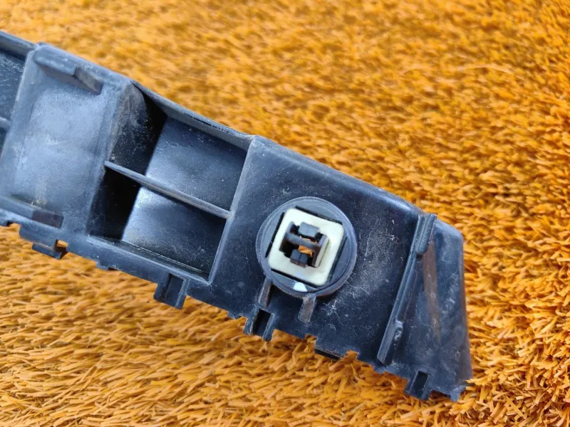 Кронштейн бампера