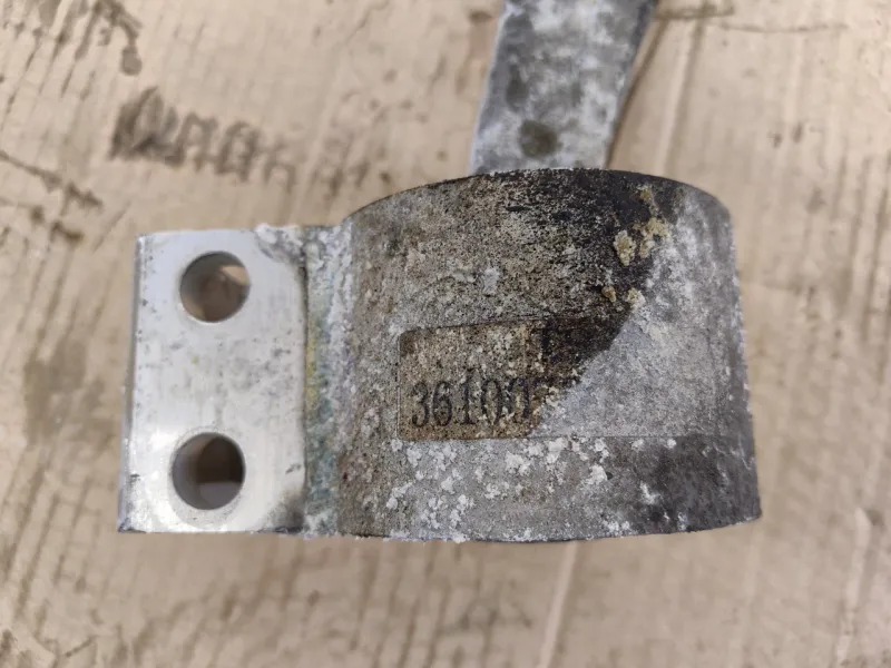 Рычаг подвески нижний