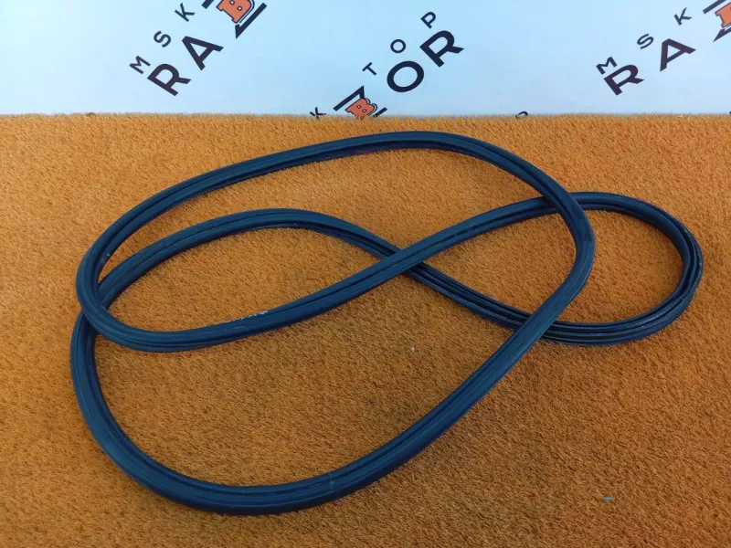 Уплотнитель багажника