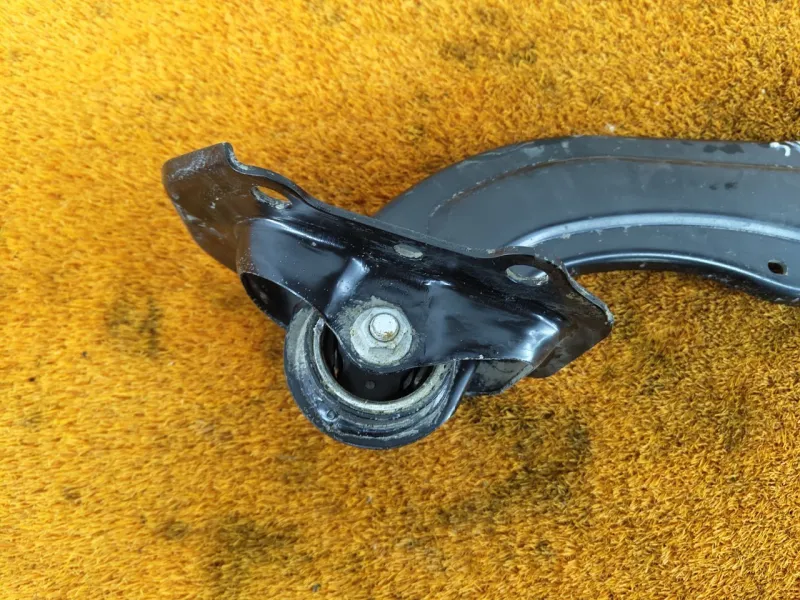 Рычаг подвески