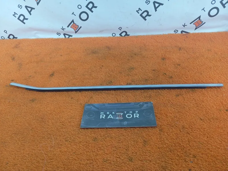 Молдинг стекла