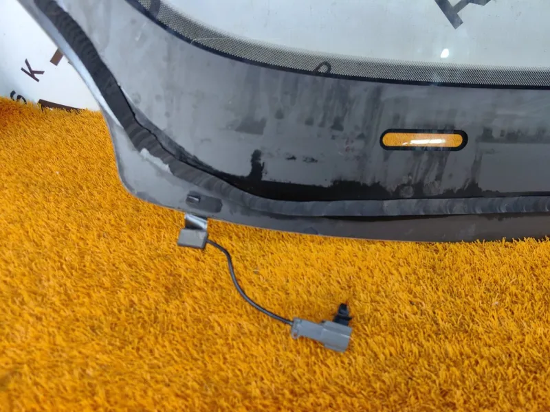 Стекло лобовое