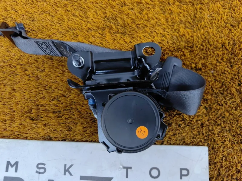 Ремень безопасности