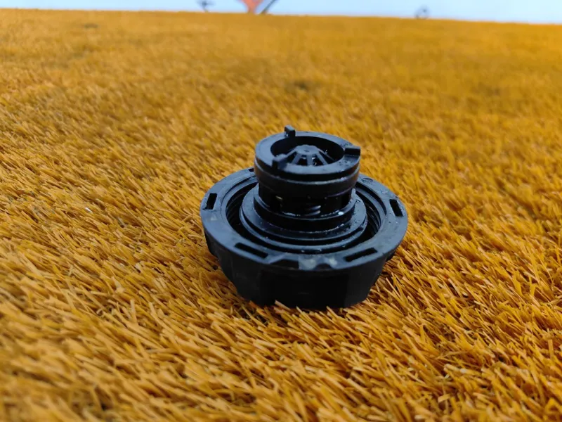 Крышка расширительного бачка