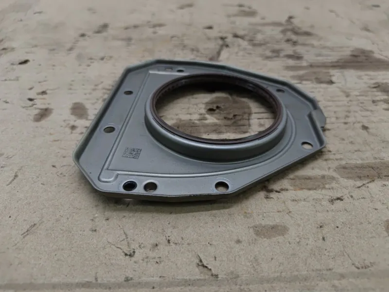 Крышка коленвала