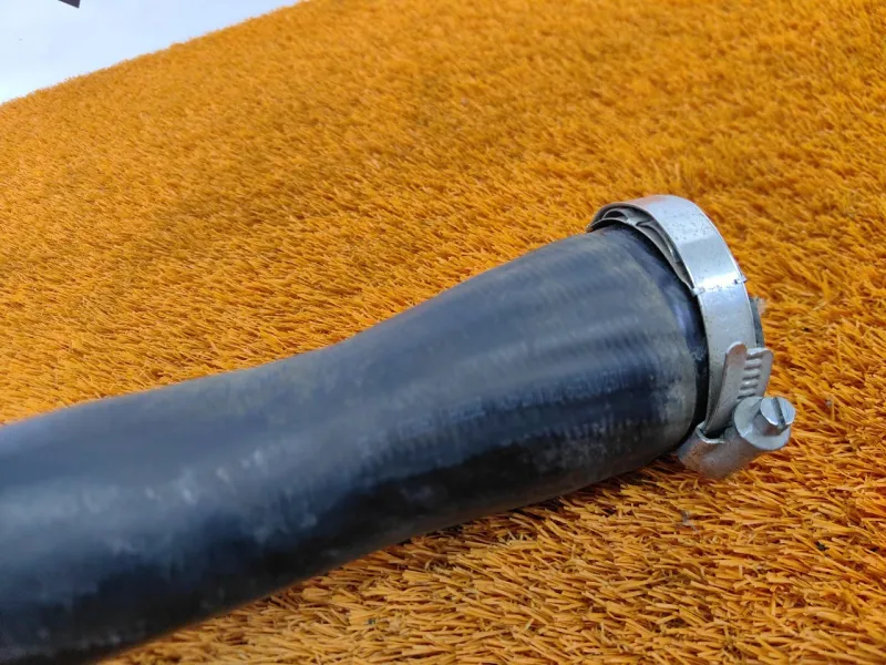 Патрубок интеркулера