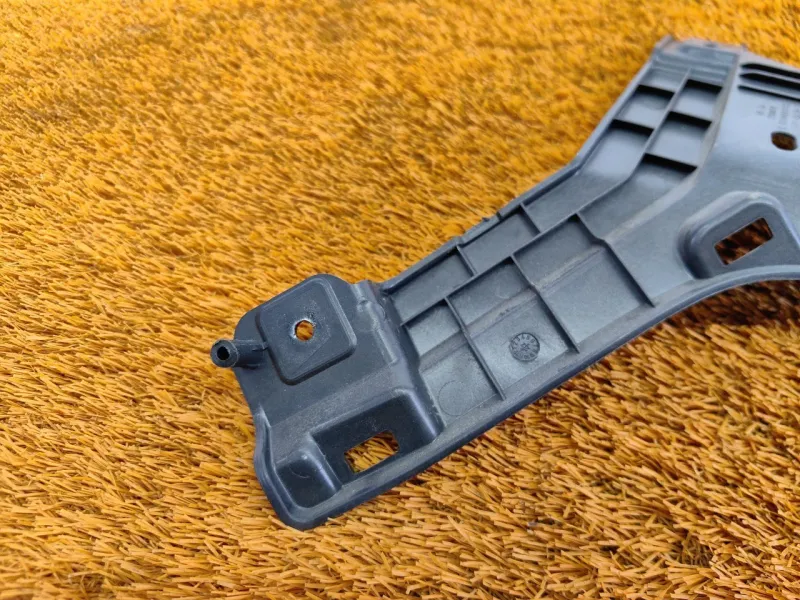 Кронштейн бампера