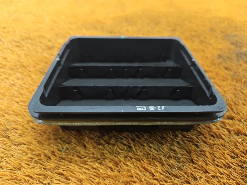 Решетка вентиляционная