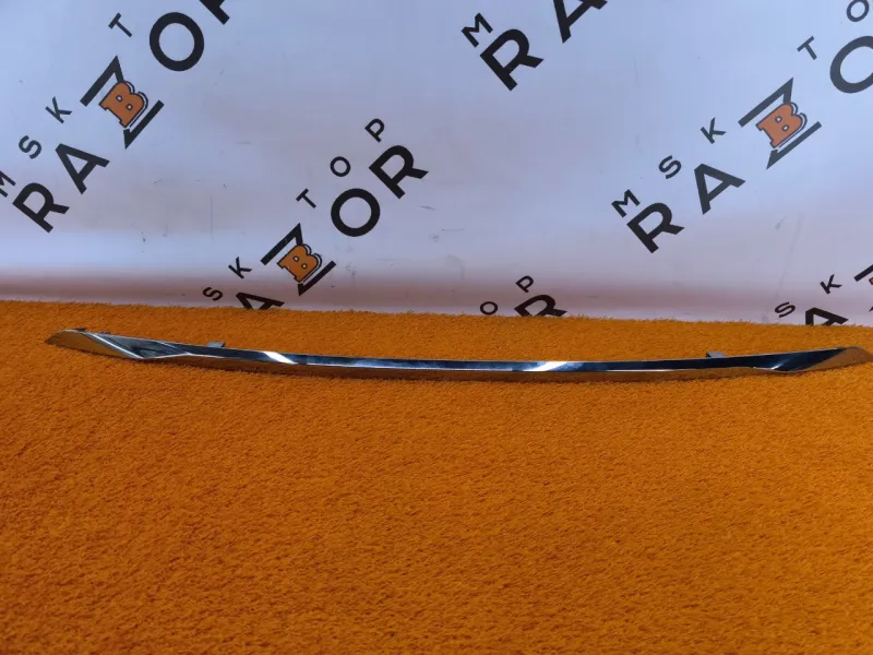 Накладка двери багажника