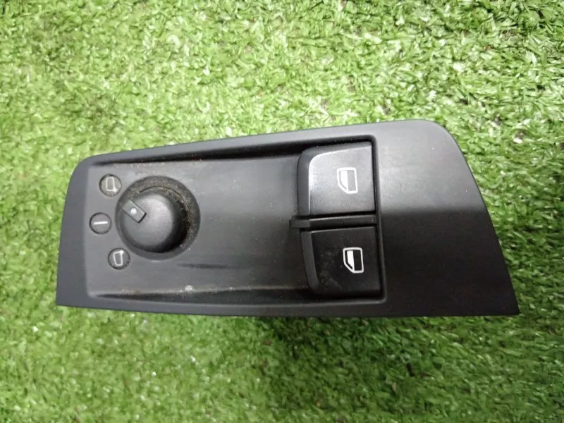 Блок стеклоподъемников Audi A1 2012 8X0959851A 1 CAXA 47536, передний левый