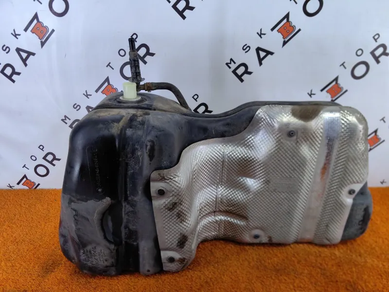 Бак топливный