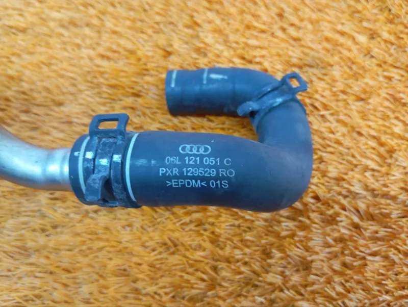 Трубка системы охлаждения