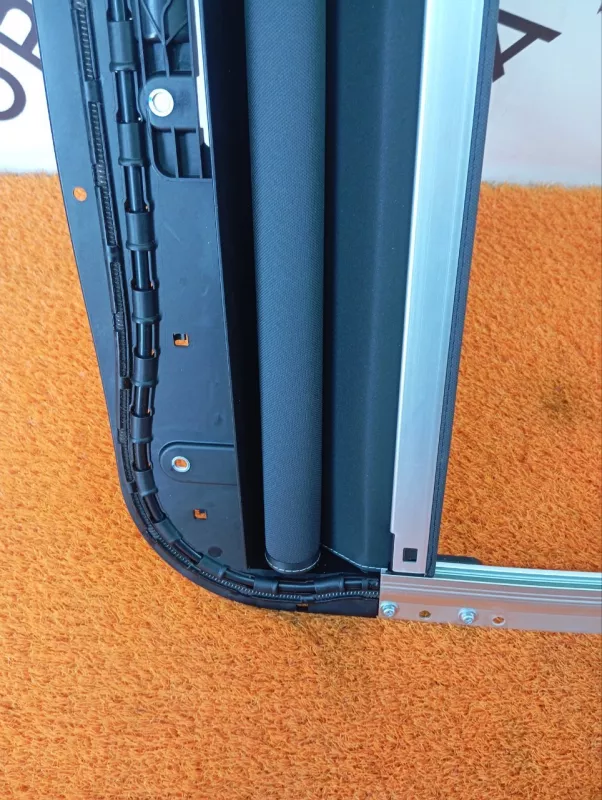 Шторка люка