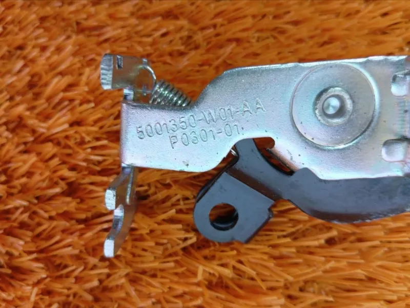 Ручка открывания бензобака