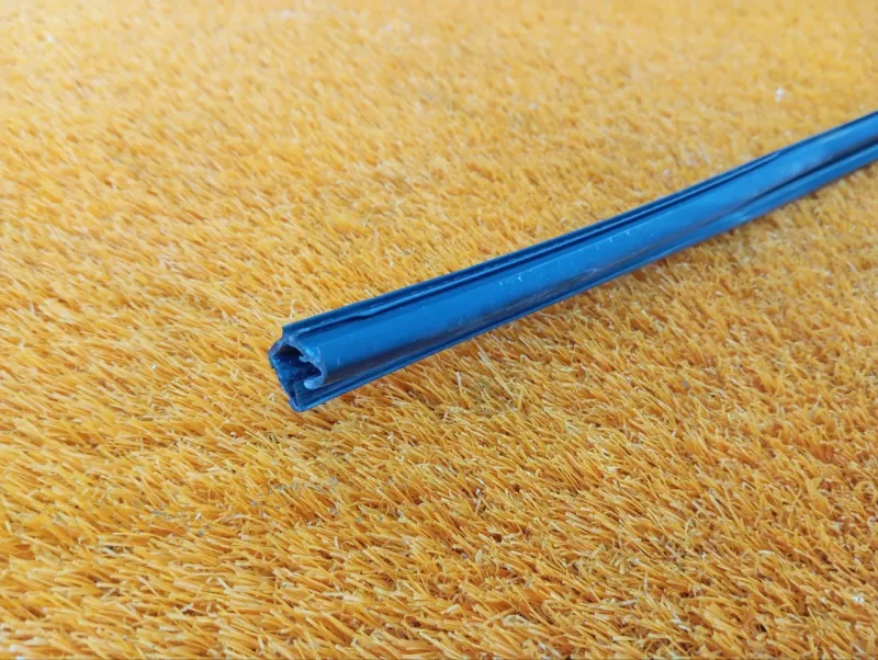 Уплотнитель стекла двери