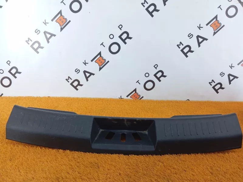 Обшивка багажника