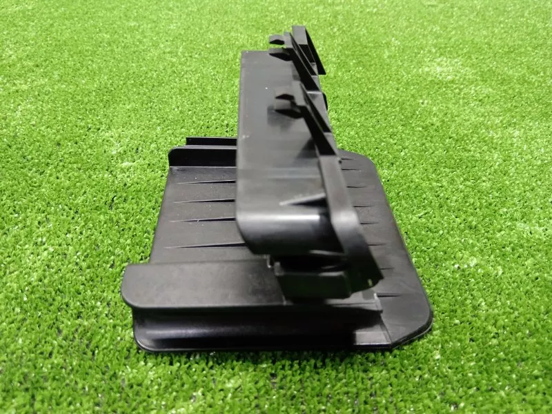 Накладка крышки багажника