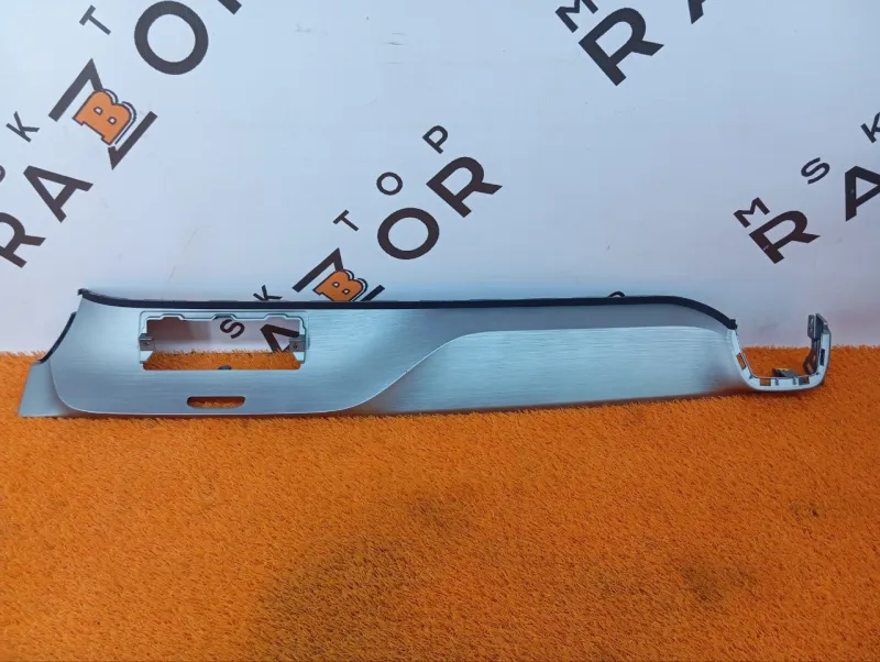 Декоративная накладка торпедо