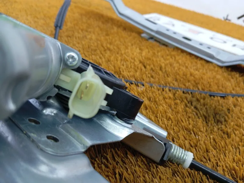 Стеклоподъемник