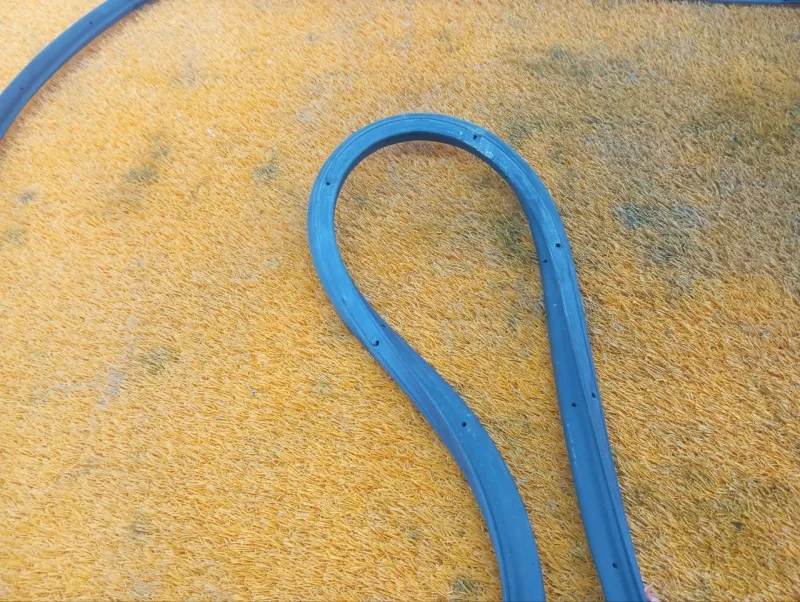 Уплотнитель двери