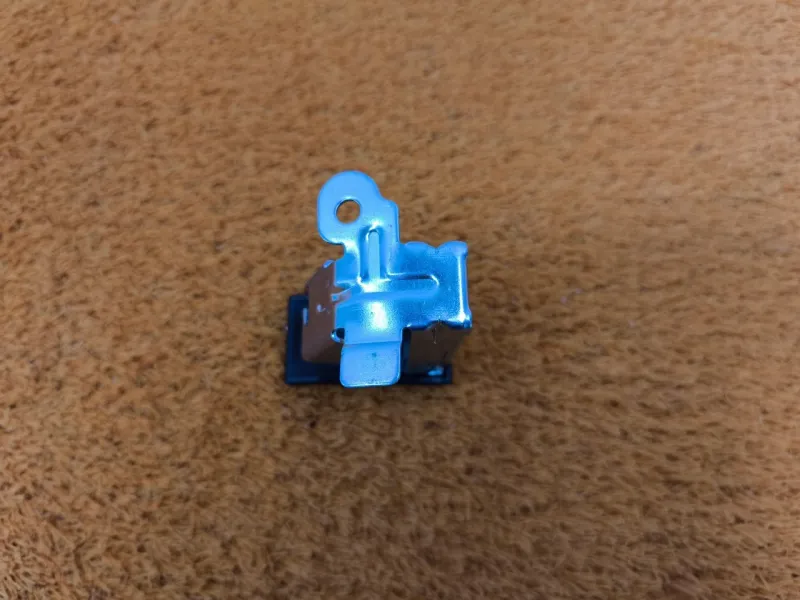 Ручка открывания капота