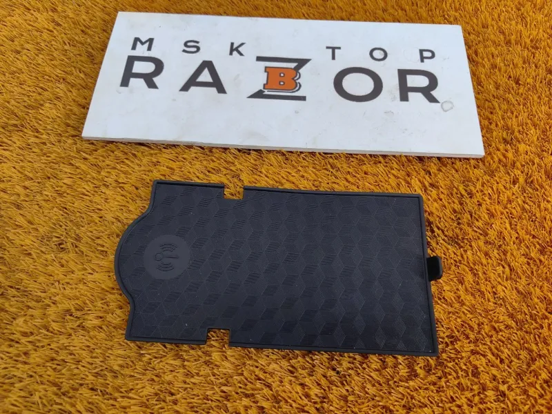 Коврик центральной консоли