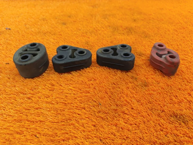 Крепление глушителя