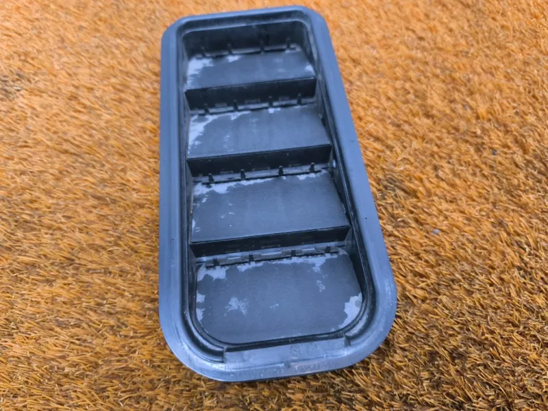 Решетка вентиляционная