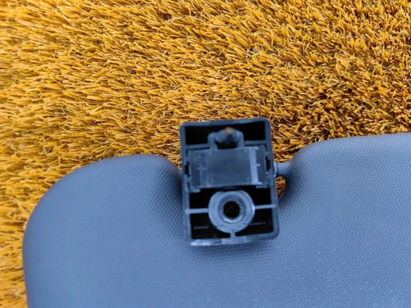 Козырек солнцезащитный