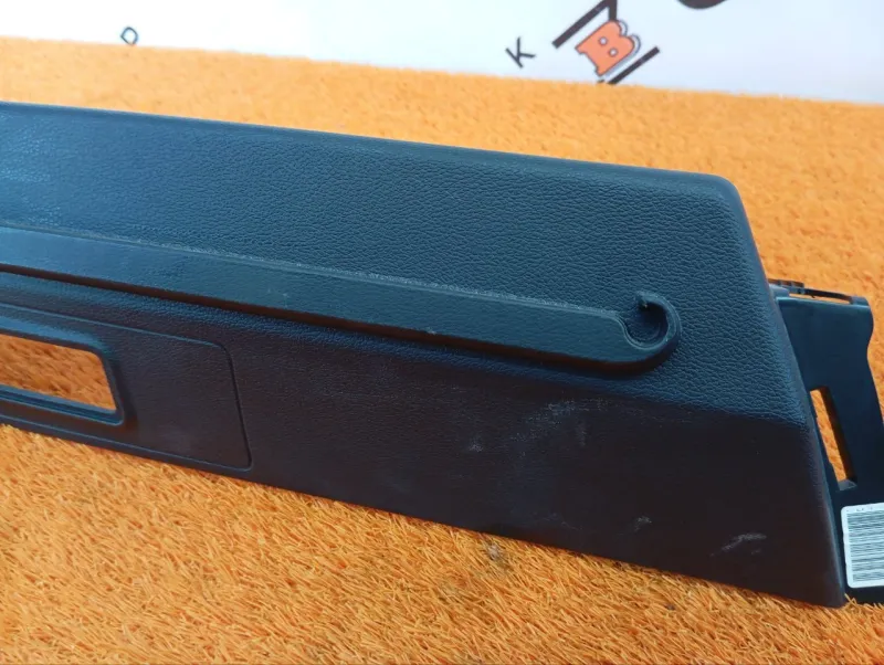 Обшивка багажника