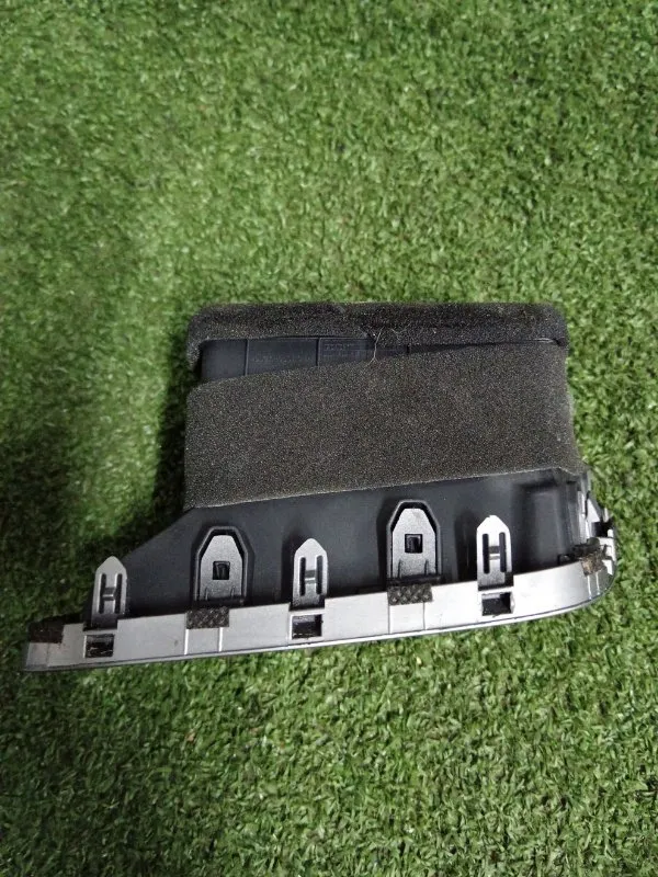 Решетка вентиляционная