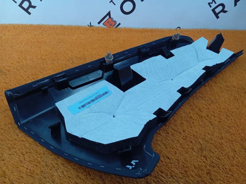 Накладка на стойку кузова